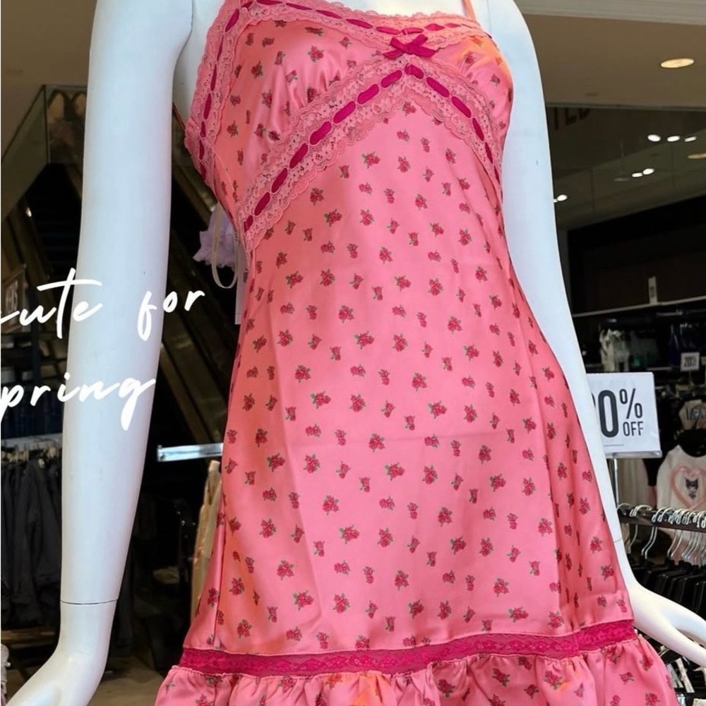 Betsey Johnson Floral dress XL Forever 21 lace trim ruffle Pink Satin